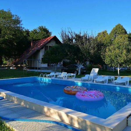 Holiday Home Adna Bihać Eksteriør billede