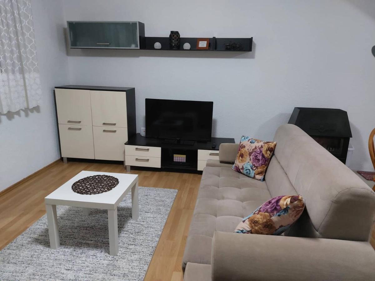 Holiday Home Adna Bihać Eksteriør billede