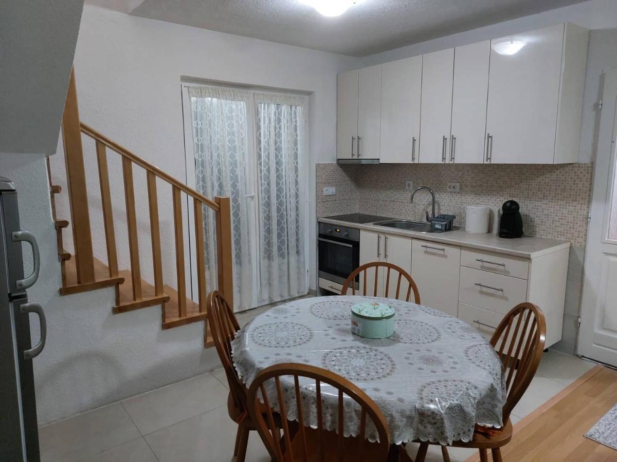 Holiday Home Adna Bihać Eksteriør billede